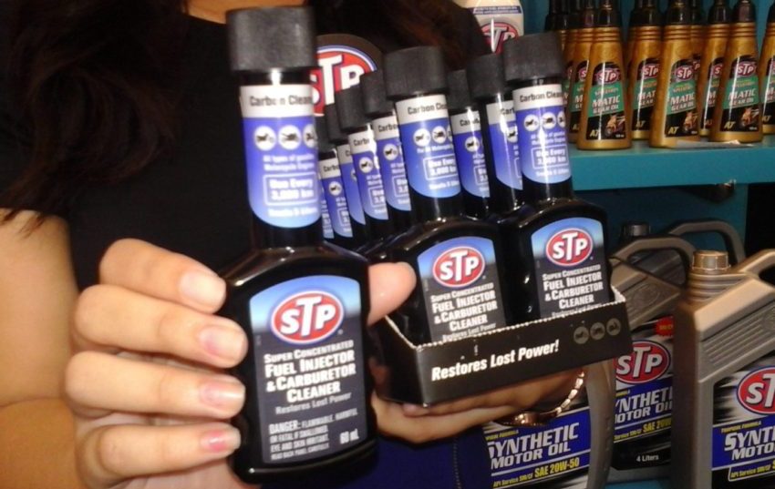 STP Fuel Injector and Carburator Cleaner
