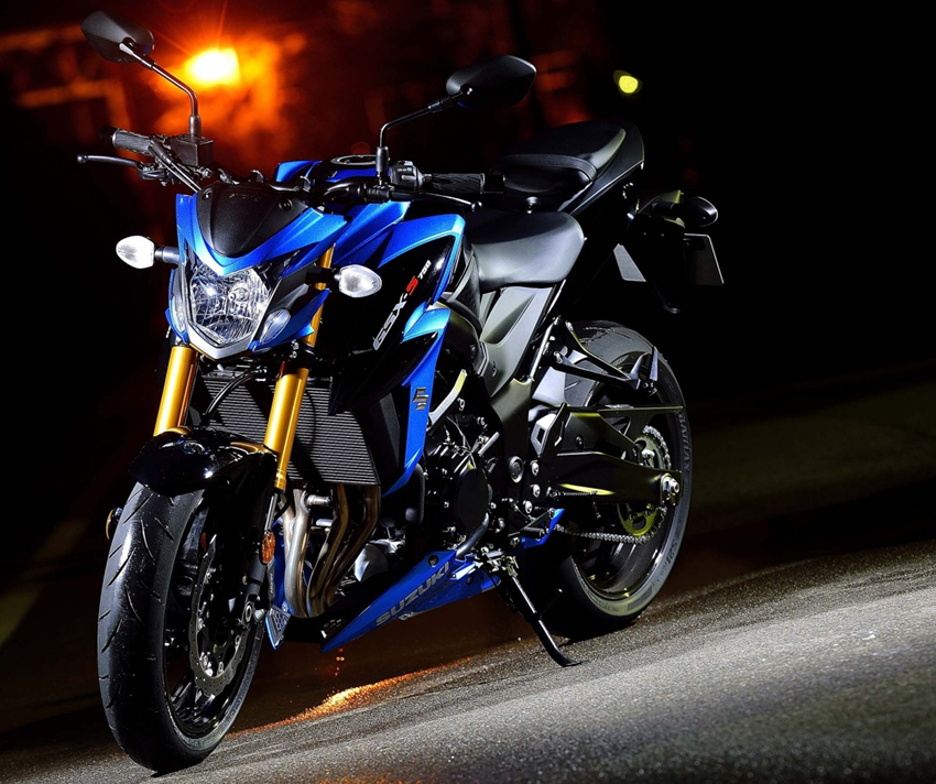 Suzuki GSX-S750