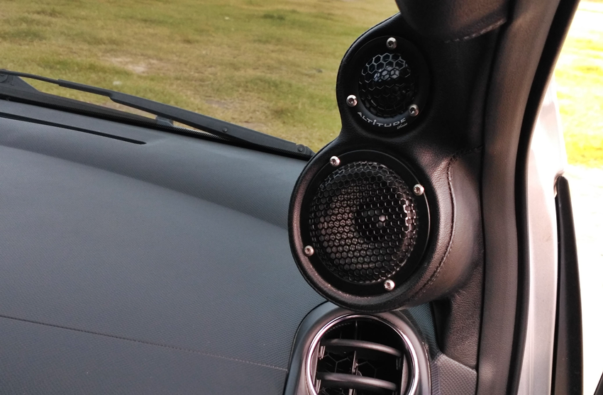 Modifikasi Audio Toyota Yaris
