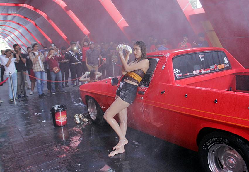 Car Wash Babe Pameran Otomotif Medan 2017