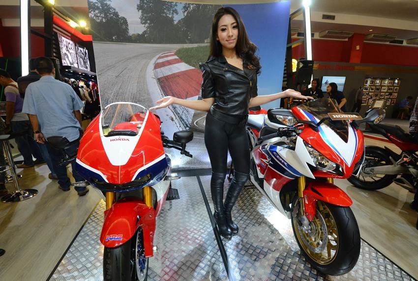 Big Bike Honda Diskon Sampai Rp 35 Juta di IIMS 2016