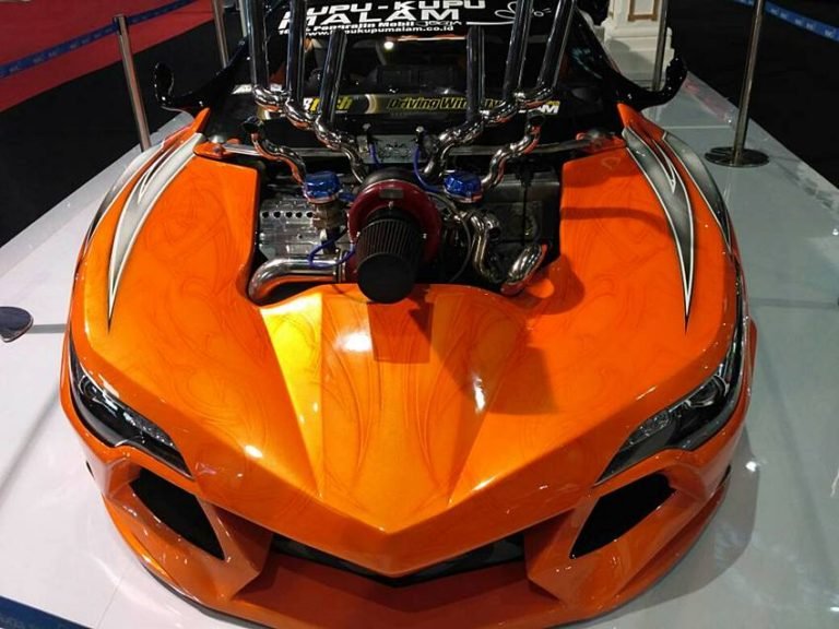 Modifikasi Toyota Yaris Jadi Mobil Ekstrim 6 Roda - Autos.id