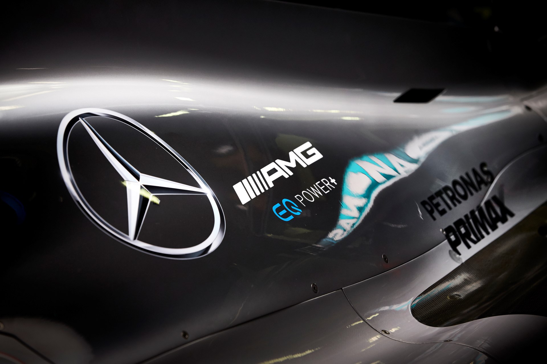 Hamilton Yakin Mobil Baru Mercedes Lebih Baik Dibanding Versi