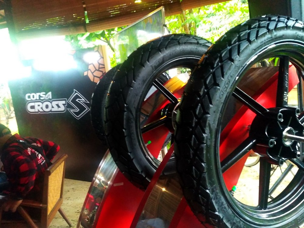 Corsa Luncurkan Ban  Platinum  Cross S Nyaman untuk Offroad 