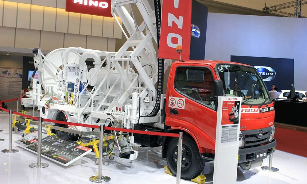 Hino Hydrant Dispenser Truk untuk Membawa Bahan Bakar Hino Hydrant Dispenser Truk untuk Membawa Bahan Bakar