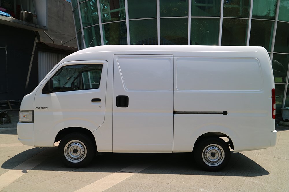 Suzuki Hadirkan New Carry Minibus dan Blind Van ...