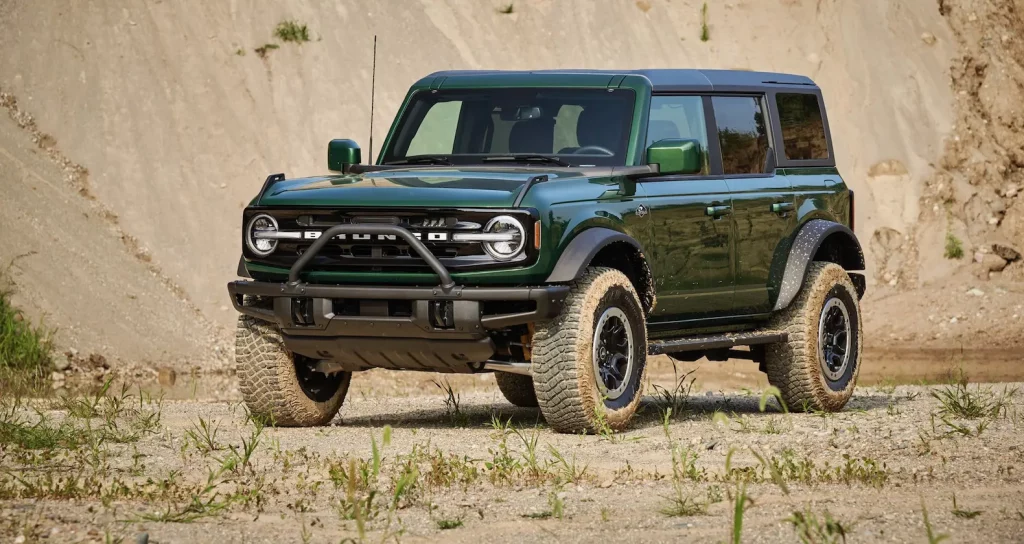 Ford Bronco Raptor  hijau