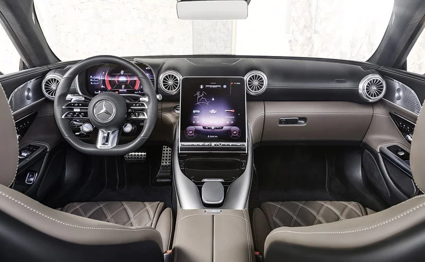 Interior Mercedes-Benz AMG SL 2022 Resmi Diluncurkan