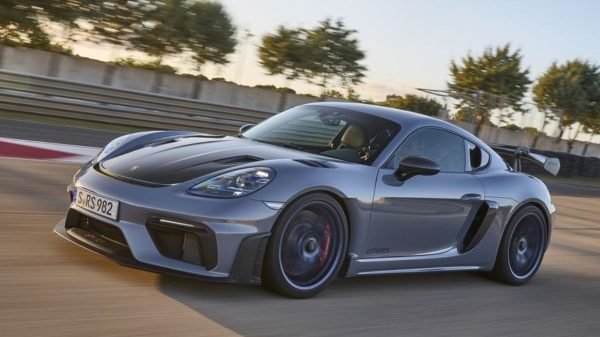 Porsche 718 Cayman GT4 RS