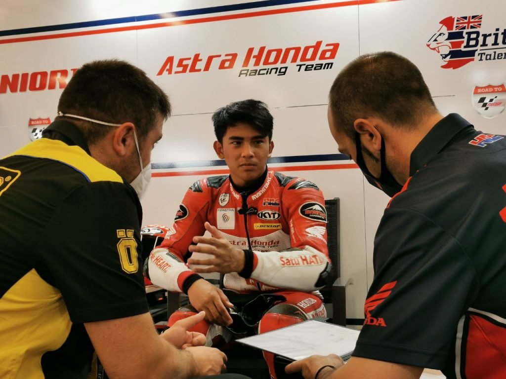 Mario Aji akan menjajal Moto3 2022