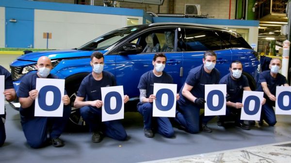 5 Tahun Beredar, Peugeot 3008 Sudah Menembus Produksi 1 Juta Unit Diseluruh Dunia