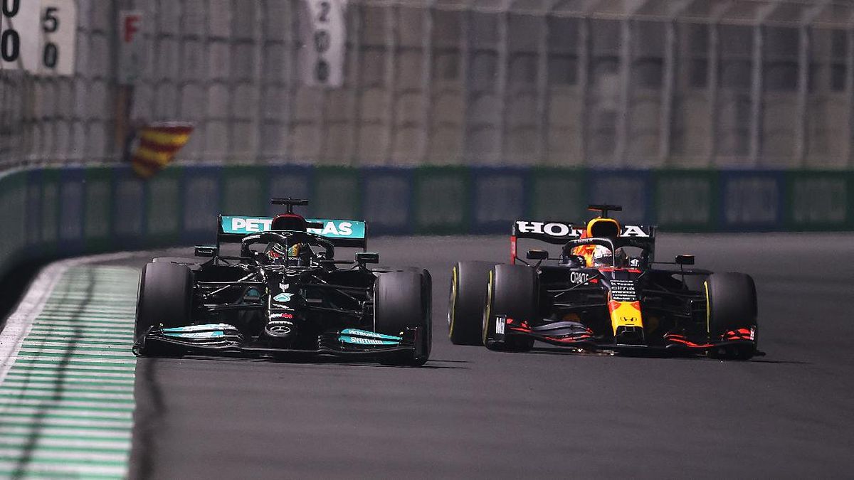 Lewis Hamilton Memenangkan Balapan GP Arab Saudi Yang Penuh Dengan Drama