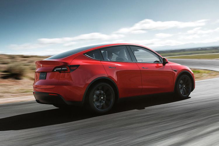Tesla Mencatat Angka Penjualan Hingga 1 Juta Unit Selama Tahun 2021