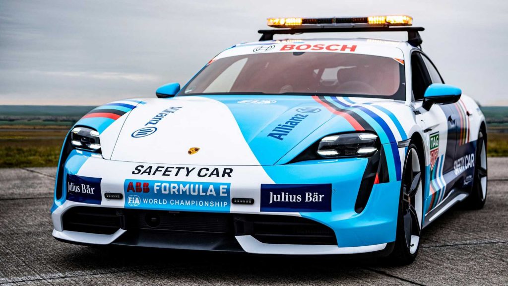 Porsche Taycan Turbo S Akan Menjadi Mobil Safety Car Formula E Musim Terbaru