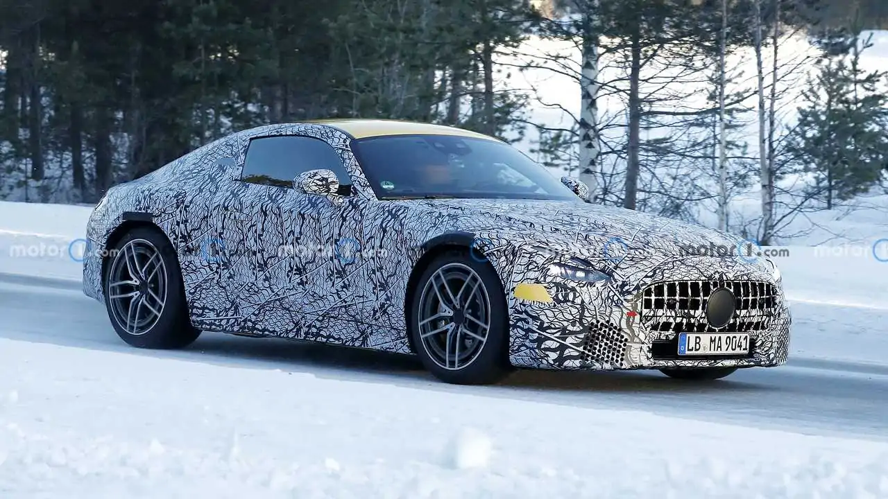 Mercedes-AMG GT Generasi Terbaru Terlihat Sedang Tes Jalan: Siap Meluncur Ditahun 2023