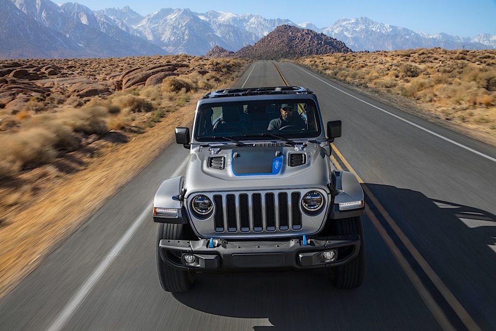 Jeep Wrangler 4xe Meraih Penghargaan Mobil Terbaik Pilihan Wanita 2022