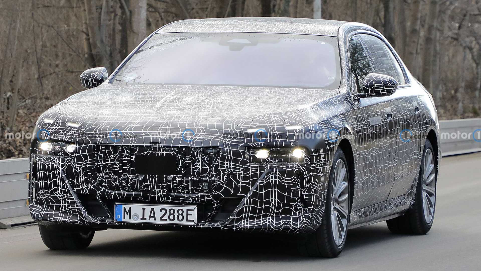 BMW Seri 7 2023