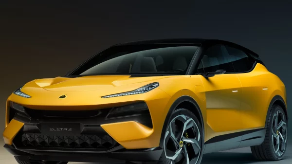 Lotus Eletre EV Resmi Meluncur, SUV Bermesin Listrik Dengan Tenaga 600 HP