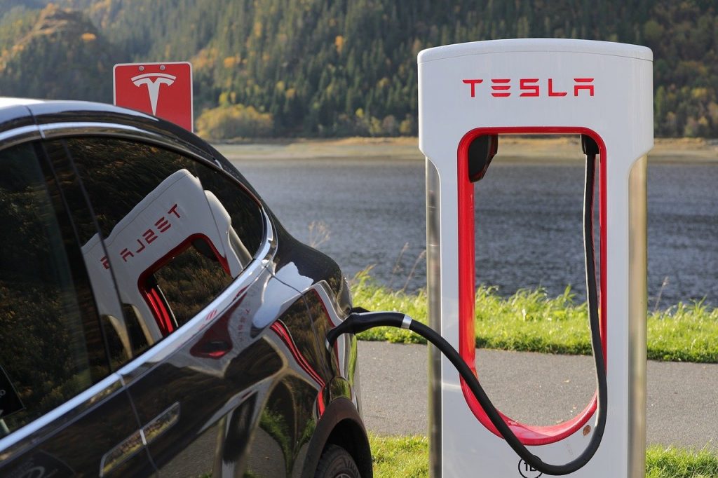 Tesla Berencana Memproduksi Mobil Listrik Terjangkau Dengan Pasokan Baterai Dari Panasonic