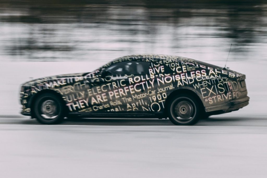 Rolls-Royce Spectre Tertangkap Kamera Sedang Tes Jalan Di Suhu Dingin Yang Ekstrim