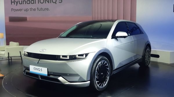 Untuk Pertama Kalinya Penjualan Mobil Listrik Mengungguli Mobil Hybrid Secara Global