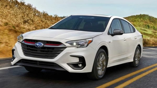 Subaru Legacy Facelift 2023 Mendapat Update Mesin Turbo