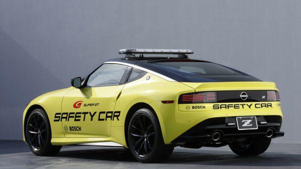 Nissan Z Resmi Diperkenalkan Sebagai Mobil Safety Car Ajang Balap Super GT Di Jepang