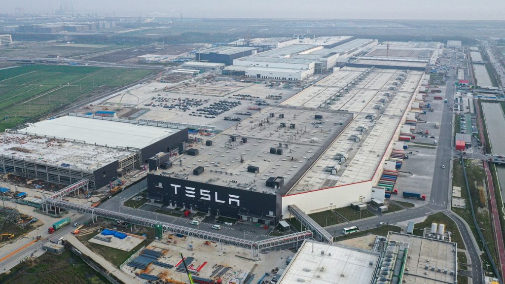 Tesla Menutup Sementara Pabrik Di Shanghai Tiongkok, Ini Permasalahannya