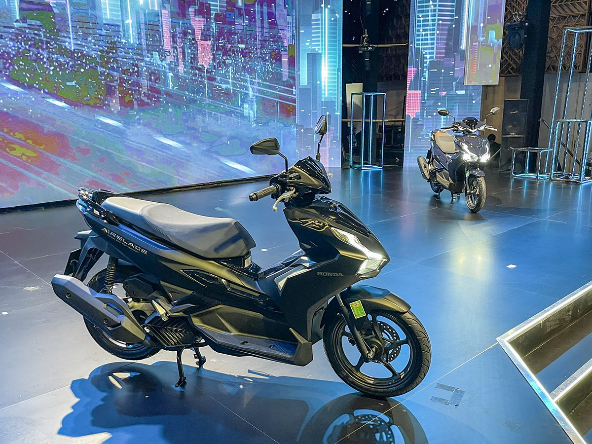 Honda Air Blade Terbaru Resmi Diluncurkan Di Vietnam, Siap Menantang Yamaha Aerox