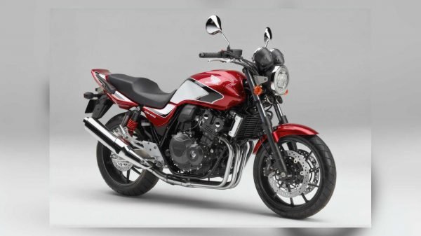 Honda CB400 Super Four 2022