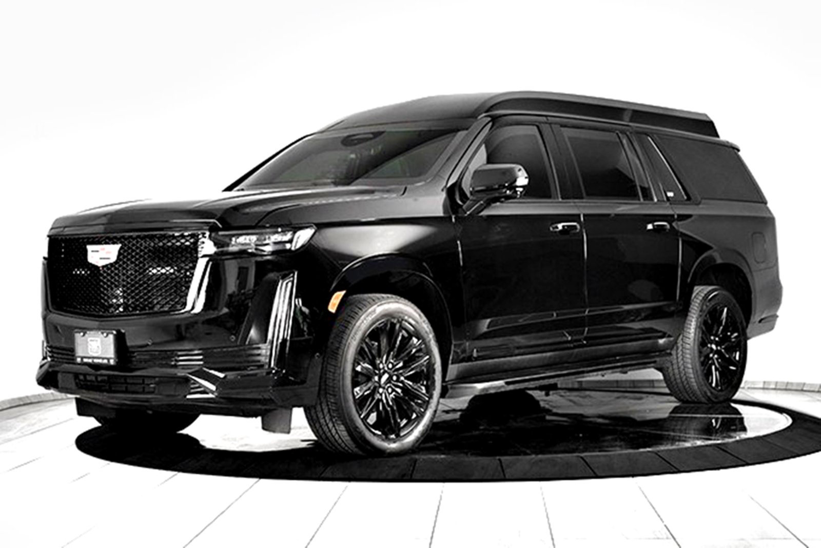Cadillac Escalade Lapis Baja Ini Dapat Bertahan dari Serangan Peluru dan Granat Tangan