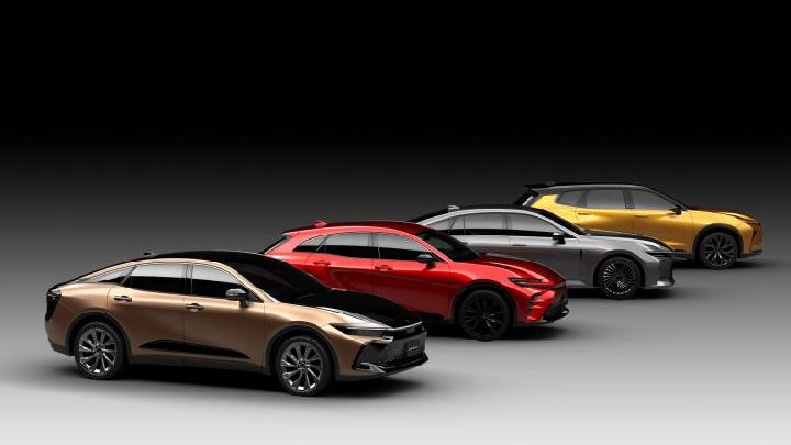Toyota Crown Generasi Terbaru Kini Hadir Dalam 4 Bentuk Body Yang Berbeda