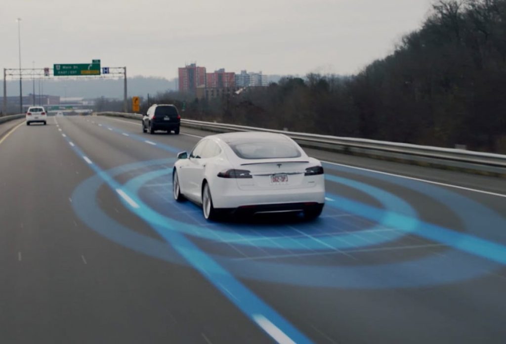 Sistem Autopilot Memicu Kecelakaan, Tesla Sedang Diselidiki Oleh NHTSA