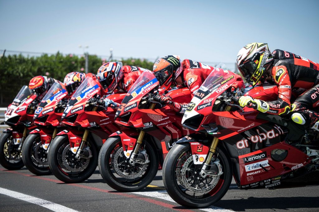 Ducati Akan Menjual Panigale V4S Yang Digunakan Untuk Event World Ducati Week