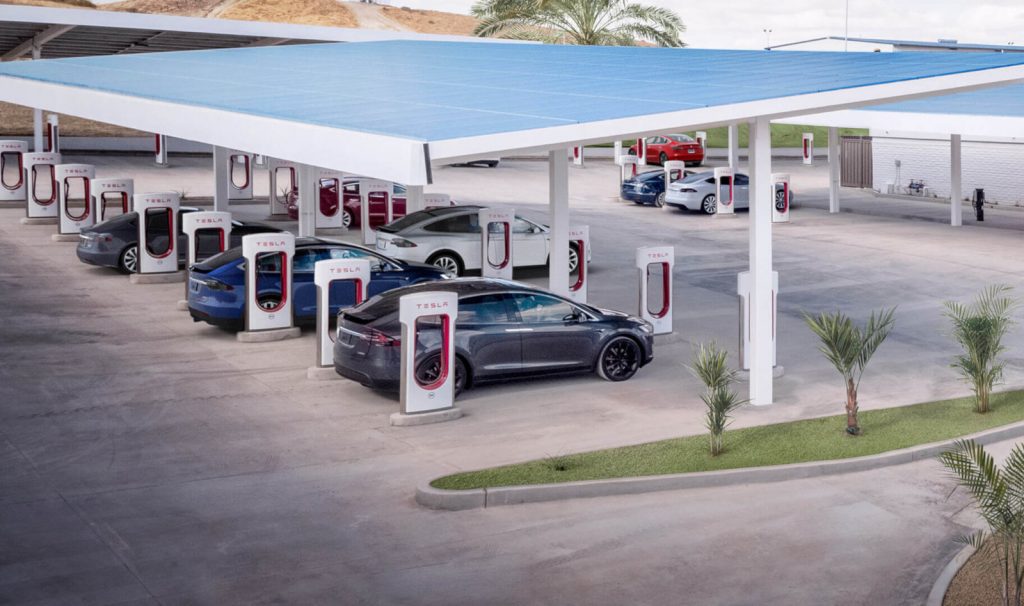 Tesla Mengembangkan Pengisian Daya Supercharger, Bisa Digunakan Untuk Mobil Listrik Lainnya!