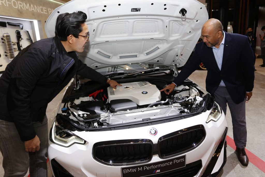 BMW M Performance Part Resmi Diluncurkan Di GIIAS 2022, Bikin Tampilan The 2 Menjadi Lebih Sporty