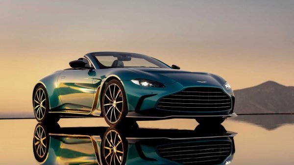 Inilah Aston Martin Vantage Roadster V12, Hanya Tersedia Sebanyak 249 Unit Saja