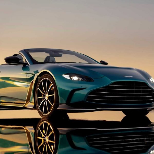 Inilah Aston Martin Vantage Roadster V12, Hanya Tersedia Sebanyak 249 Unit Saja