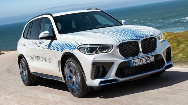 BMW Akan Memproduksi Mobil Berteknologi Hidrogen Secara Masal Mulai Tahun 2025 Mendatang