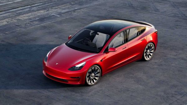 Karena Masalah Power Window, Tesla Recall Lebih Dari 1 Juta Unit Mobilnya