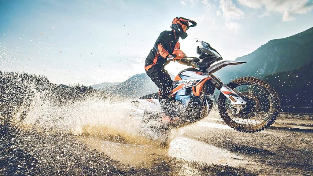 KTM 890 Adventure R Rally. 