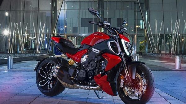 Inilah Ducati Diavel V4 Model Terbaru, Motor Cruiser Dengan Mesin Panigale Yang Lebih Kencang