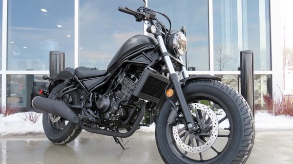 Honda Rebel 300.