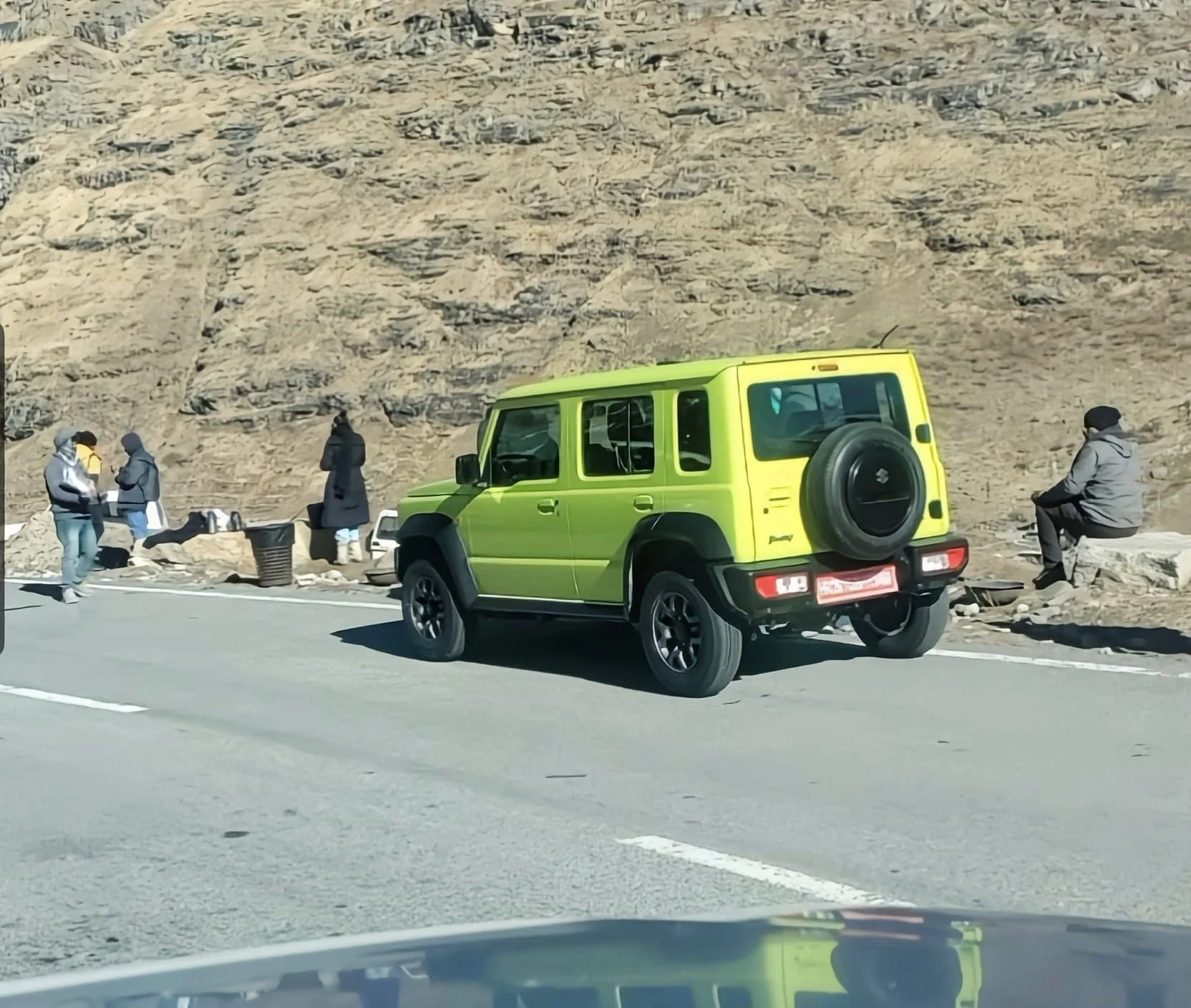 Inilah Wujud Asli Suzuki Jimny 5 Pintu Tanpa Kamuflase