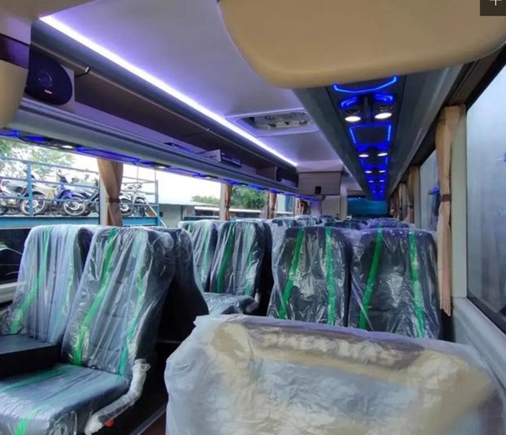 Interior bus Piala Mas
