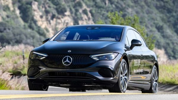 Mercedes-Benz Akan Hapus Nama EQ Pada Produk Mobil Listrik Tebarunya