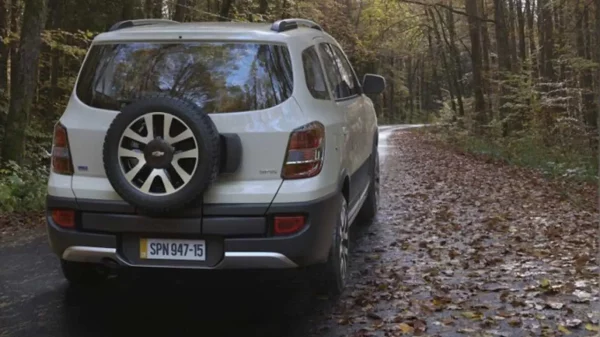 Beberapa Mobil Ini Populer Berkat Penggunaan Ban Serep Konde