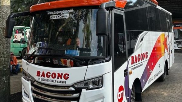 Bus baru PO Bagong.