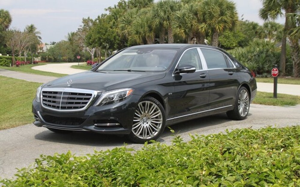Ilustrasi Mercedes-Benz S400L tahun 2016.