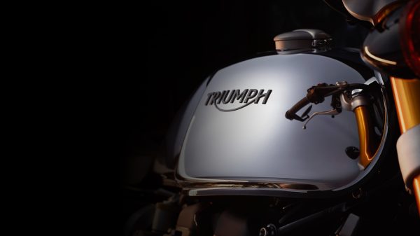 Logo Triumph Chrome Edition.